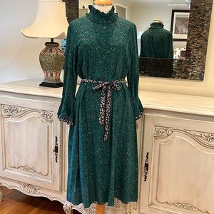 beulah london green dress Overlap Neck Satin Emerald Green A-line Long Prom Dress Formal Party Dress main image 0